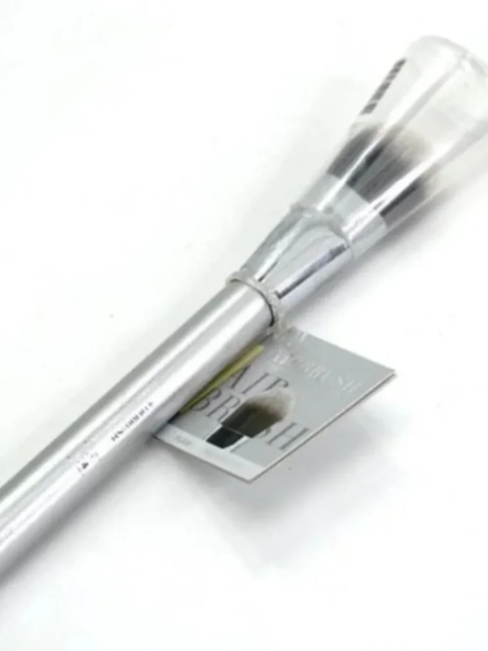 it Cosmetics‎ Flawless Foundation Brush #104